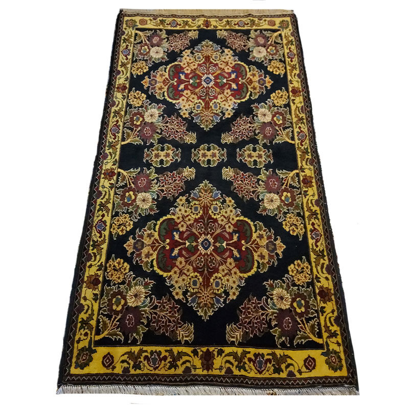 قالیچه دستباف ترکمنی 190/1 متری - کد 2/38